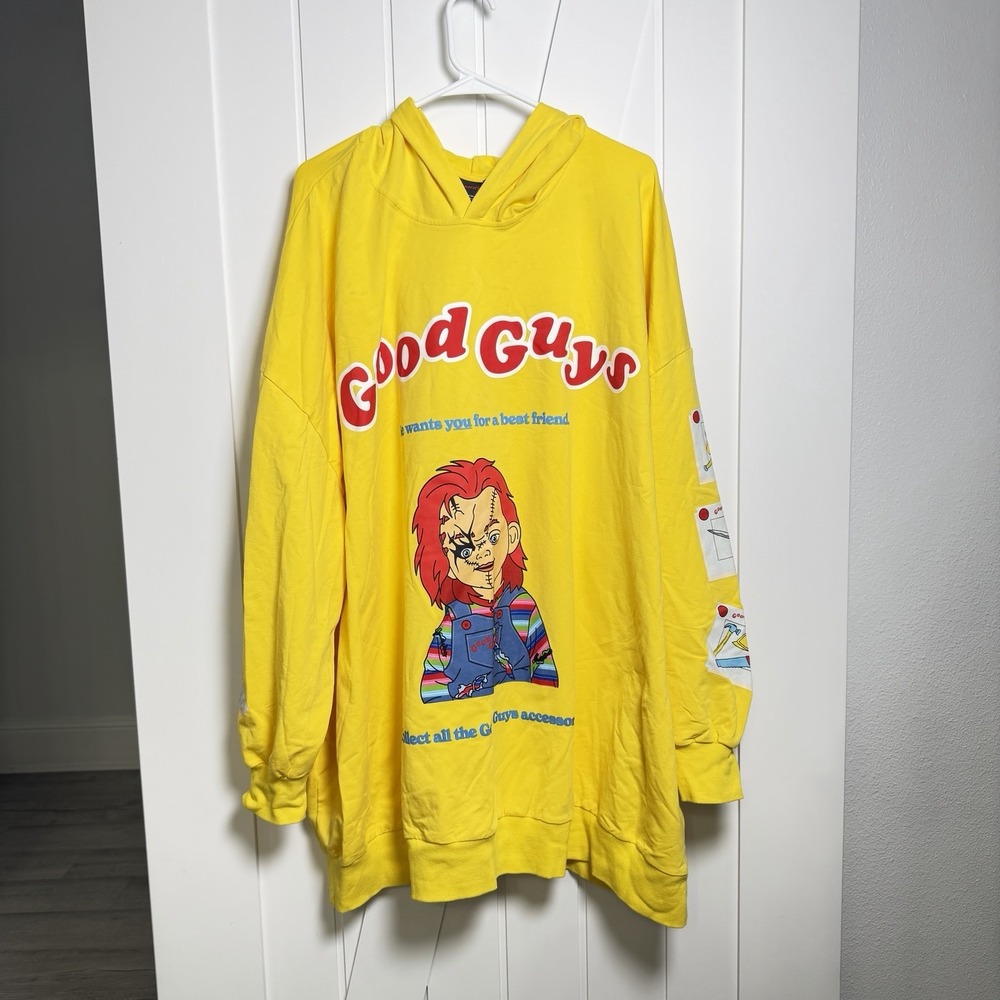 Child's Play "Good Guys" Yellow hoodie Universal Studios NWOT Size S/M Unisex